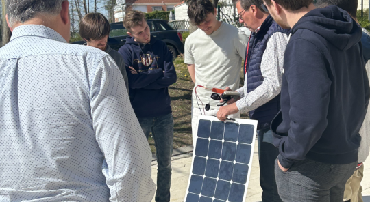 Démonstration de l'énergie photovoltaïque pour nos GE2 !